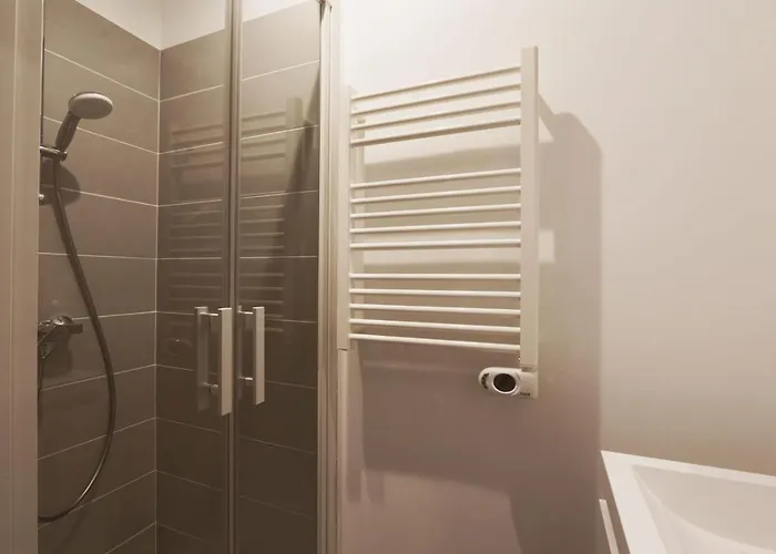 La Belle Tourangelle#rabelaisien Free Parking