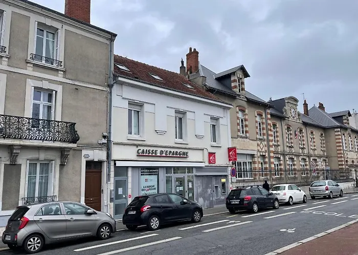 La Belle Tourangelle#rabelaisien Free Parking